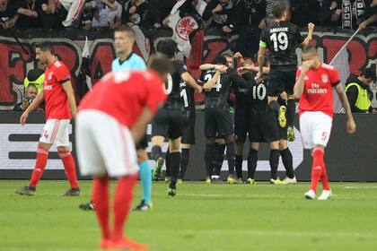 Con el argentino David Abraham como capitán, Eintracht Frankfurt logró la hazaña: los alemanes vuelven a una semifinal de la Europa League tras 39 años