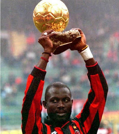 Con el Balón de Oro obtenido en 1995