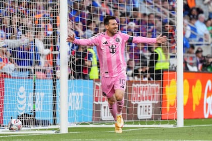 Con el del miércoles, Lionel Messi suma 61 tripletes; la Pulga, imperial en el área
