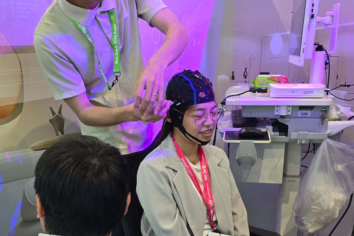 Con el envejecimiento de la población mundial y la falta de profesionales de la salud varias compañías están experimentando con el uso de tecnología para facilitar las internaciones domiciliarias con monitoreo a distancia