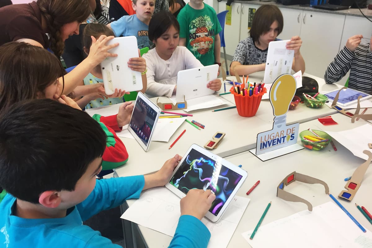 Con el foco puesto en la creatividad, diversas instituciones ofrecen talleres de robótica o de programación de videojuegos para chicos