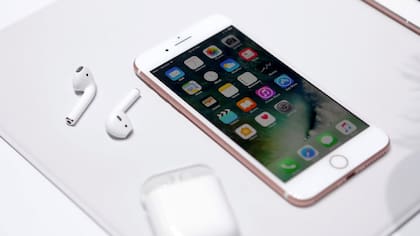 Con el iPhone 7 debutan los auriculares inalámbricos AirPods