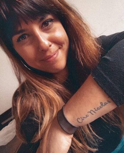 Con el nombre de su hijo tatuado en su brazo, Johanna asegura que con un duelo sano "es posible volver a reír"