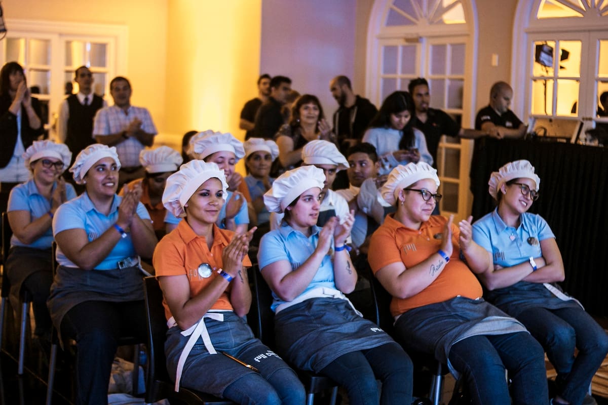 Con el objetivo de lograr el mejor café del mercado y brindar la mejor experiencia al cliente, FULL YPF realizó por tercer año consecutivo la Competencia Nacional de Baristas Full, donde se desafía el talento y la creatividad de los participantes