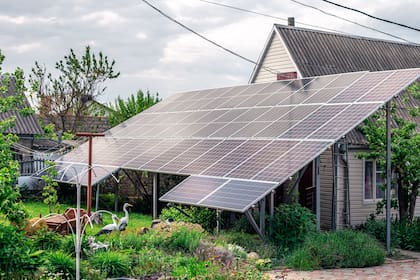 Con el programa se entregará energía solar residencial a más de 900 mil hogares en comunidades de bajos ingresos y desfavorecidas