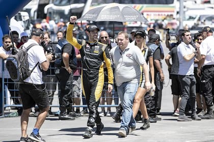 Con el puño en alto, Facundo Ardusso solo piensa en ser protagonista