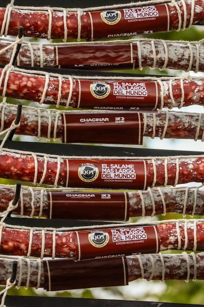 Con el suspenso al límite y una histórica disputa de fondo, la contienda promete un final abierto para definir, centímetro a centímetro, quién se queda con el salame más largo