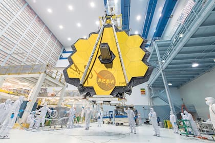 Con el telescopio James Webb, que se lanzará en octubre, esperan develar grandes misterios pendientes