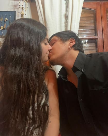 Con el tiempo Facundo fue cambiando su look
