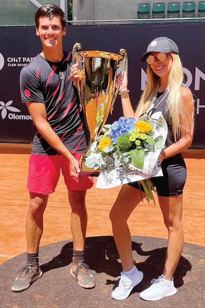Con el trofeo del Challenger de Prostejov, en República Checa.