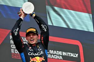 La doble victoria de Max Verstappen: de Imola a Nürburgring y de la pista al simulador
