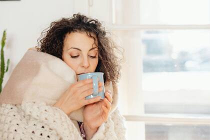 Con estas recomendaciones se puede mantener el hogar caliente y ahorrar en electricidad (Pexels/KarolaG)