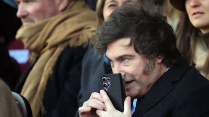 Con este "blanqueo permanente", el Gobierno busca fomentar que los argentinos saquen los dólares del colchón