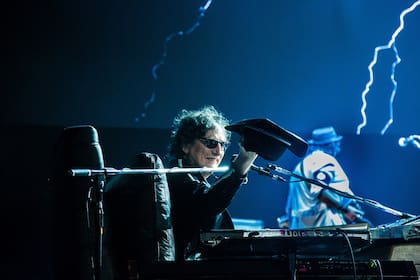 Con felicidad, Charly García tocó para sus fanáticos en el Gran Rex, que corearon con locura todos sus temas