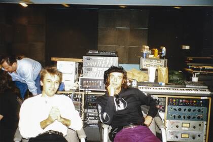 Con Gustavo Cerati en Estados Unidos, durante la grabación del disco Cámara (1991)