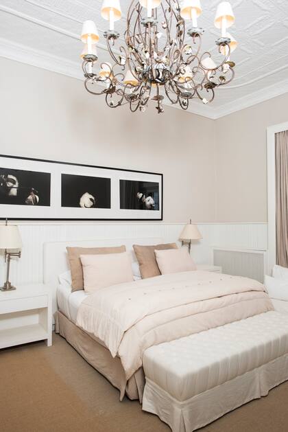 Con habitaciones y detalles de lujo, la Residencia Narbona es parte de Relais & Châteaux, al igual que Narbona Wine Lodge.