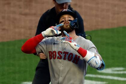 Con jonrón de Story, Medias Rojas cortan racha de 5 derrotas al vencer 5-1 a Bravos