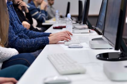 Con la ayuda del chatbot especializado, los alumnos participan más en el aula, según los profesores