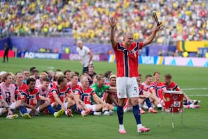 Noruega celebró con la “remada vikinga” tras eliminar a Brasil del Mundial y clasificar a cuartos