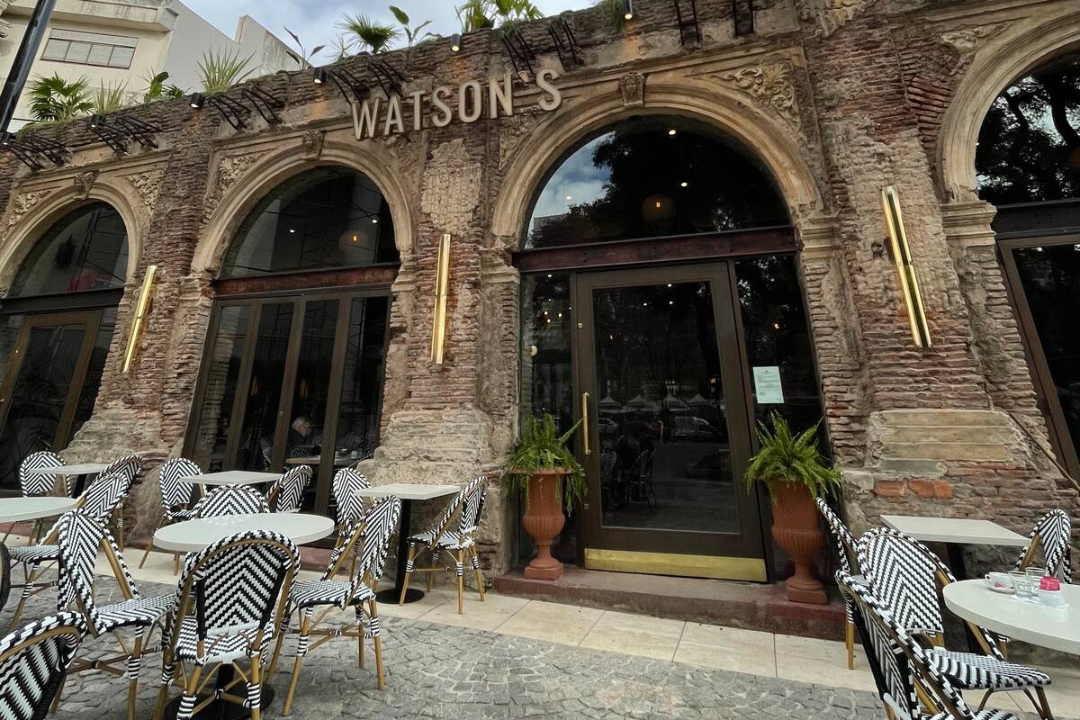 Con la fachada recuperada y el espíritu de elegancia y prestigio del antiguo hotel, Watson's volvió a ser parte viva del barrio.