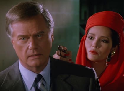 Con la frase “¿Quién le disparó a J.R.?”, CBS viralizó la serie en una época en que la palabra viralizar no existía en el habla popular