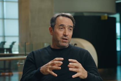 “Con la IA, algunas empresas solo podrán ser más productivas, mientras que otras van a poder ser más productivas y creativas gracias a esos recursos extra”, señaló Galperin
