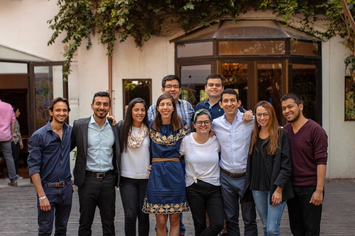 Con la idea de asistir a los jóvenes y nuevas camadas de emprendedores, Nestlé se sumó al desafío Iniciativa por los Jóvenes – Comprometidos junto con Ashoka para impulsar iniciativas que tengan un impacto positivo en 4 pilares: transformación digital, materiales sostenibles, Agroemprendimiento y ed