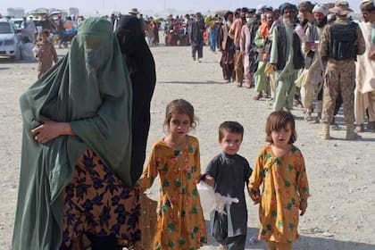 Con la llegada de los talibanes a Afganistán muchas personas decidieron huir del país.