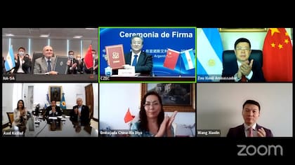 Con la participación del gobernador de Buenos Aires, Axel Kicillof, y del subsecretario de Energía Eléctrica, Federico Basualdo, la empresa estatal NASA y la Corporación Nuclear Nacional de China firmaron el contrato para la construcción de Atucha III.