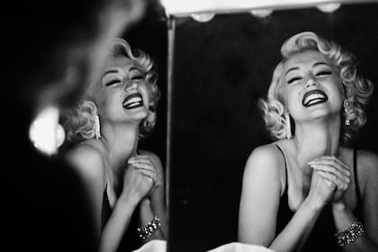 Con la película resurge el misterio: ¿cómo una mujer tan exitosa terminó su vida de manera tan trágica?