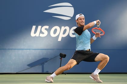 Con la seguridad de un veterano, Schwartzman despachó a Molcan y espera por el neerlandés Botic Van de Zandschulp, que marginó a Facundo Bagnis.