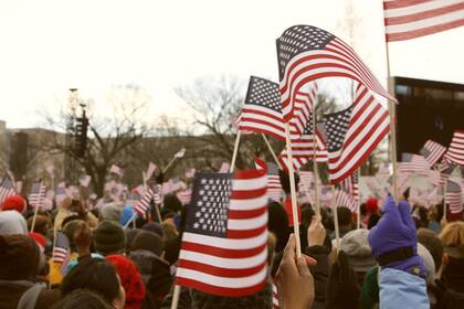 Con las actualizaciones del Uscis, los solicitantes de ciudadanía deberán estudiar y responder a más preguntas para aprobar el examen cívico