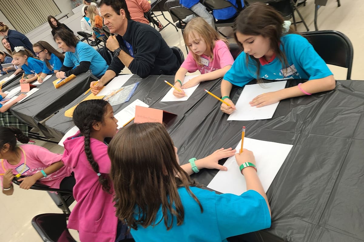 Con las modificaciones aprobadas, todos los niños podrán ser acreedores de los apoyos del gobierno estatal para la educación