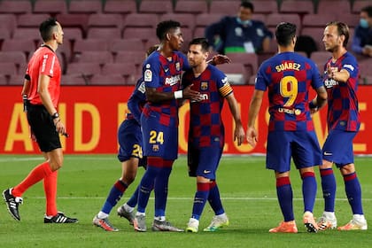 Con Lionel Messi en duda y Luis Suárez en la mira, el sismo en Barcelona no se detiene