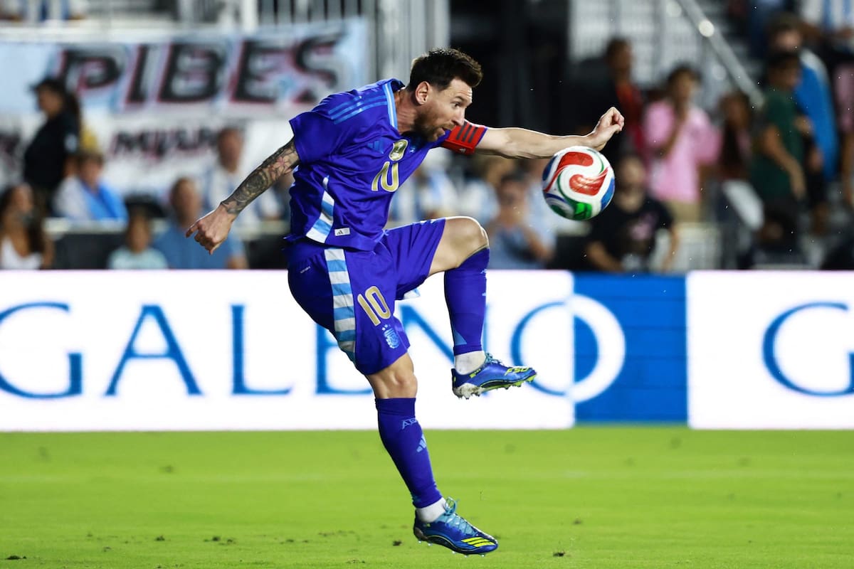 Con Lionel Messi, la selección argentina juega un amistoso ante Angola