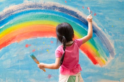 Con los años se volvieron populares creencias que sostienen que los zurdos son más creativos porque sus cerebros estrían guiados por la intuición y la imaginación