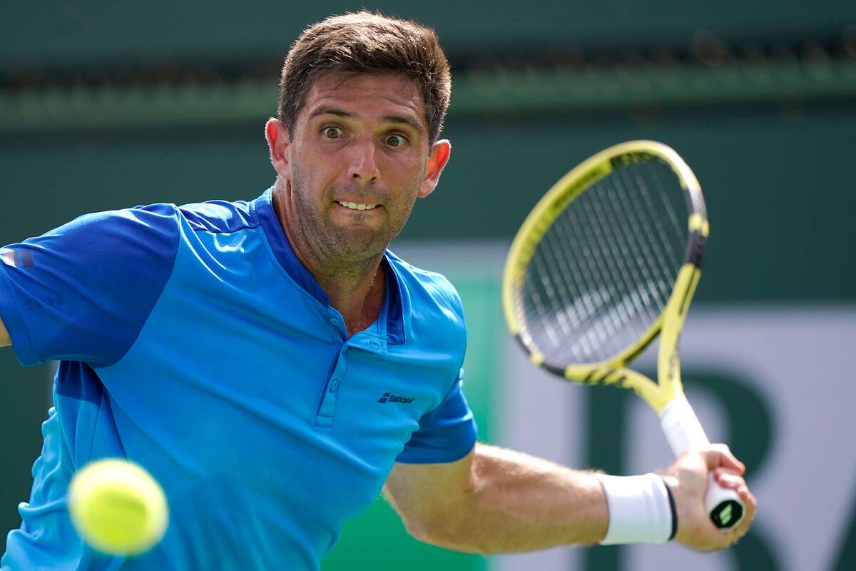 Con los ojos bien abiertos, pero sin respuestas claras, Federico Delbonis perdió frente a Yoshihito Nishioka en Indian Wells.