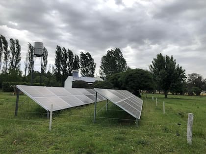 Con los paneles se cubre la necesidad de energía propia y se vende, además, a una cooperativa