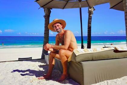 Con más de 43.000 seguidores, Marcos Toscani encontró una creativa manera para "seguir viajando" a pesar de la cuarentena