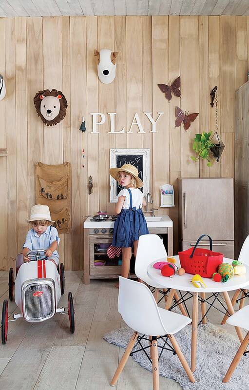 Con más horas libres, los espacios de juego y reunión familiar se vuelven el centro del hogar. Compartimos dos playrooms con diferentes propuestas con buenas ideas para aplicar en casa.
