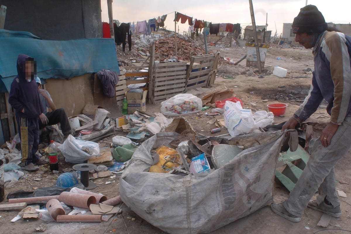 Con medidas de incentivo, y otras que previenen despidos, la cartera laboral provincial bonaerense contiene el empleo y evita tasas mayores de desempleo; esperan un mejor panorama para junio