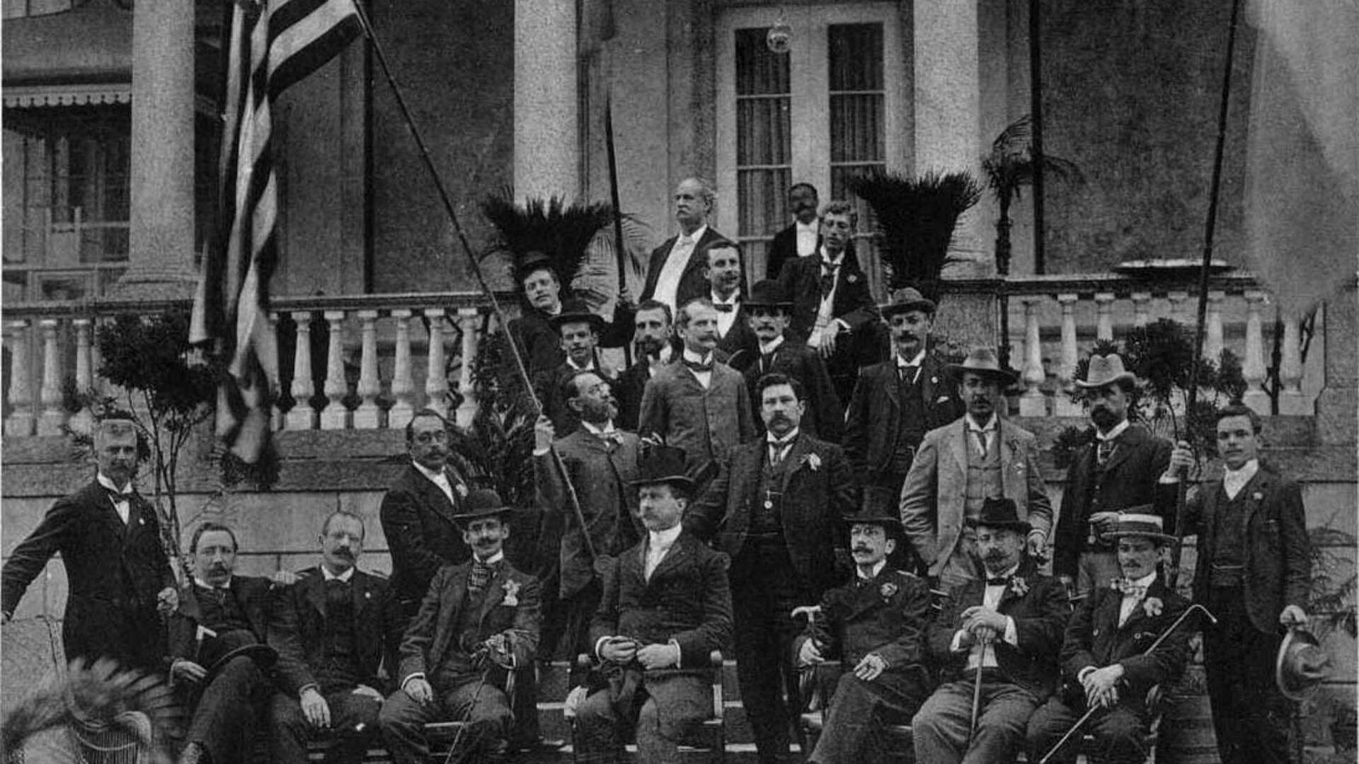 Con motivo de la visita de Julio A. Roca a Rio de Janeiro, varios periodistas y corresponsales le rindieron homenaje en la Embajada de los Estados Unidos.