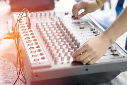 Con música en vivo, la comida es cien veces más rica y la cerveza es mucho más fresca. Algunas propuestas musicales para no perderse.