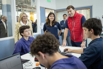 Con muy bajo perfil visitó la escuela técnica de Ford y en sus diálogos reflejó la estrategia que tiene la compañía a nivel global: SUVs, pickups, vehículos comerciales e íconos, como especialización.