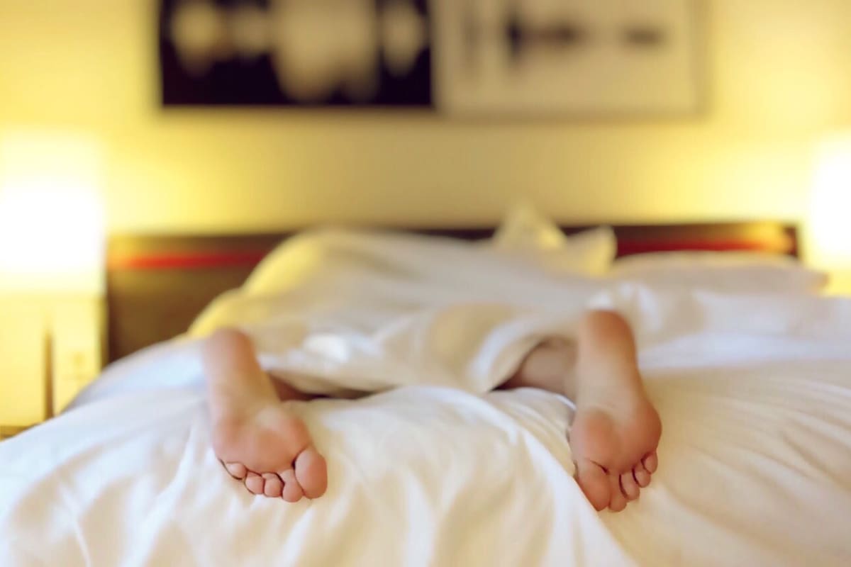 ¿Con o sin medias? El dilema para poder dormir placidamente
