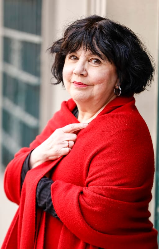 "Con personajes de ficción, una inventa; con personajes históricos, los datos concretos son la brújula", asegura Rita Terranova antes del estreno de Regina, una obra que rescata la figura de Regina Pacini