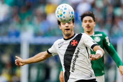 Con pocos partidos, Santiago Sosa se convirtió en titular indiscutido en Vasco Da Gama
