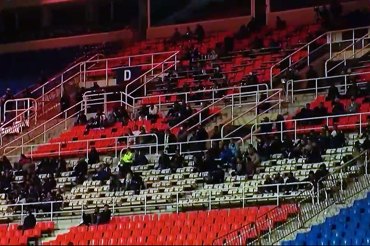 ¿Con público? Tribuna con "allegados" durante el partido del sábado por la noche que disputaron Godoy Cruz y River, en Mendoza