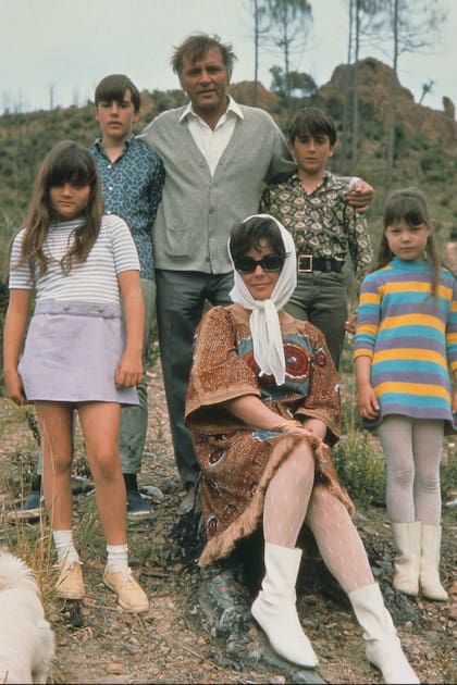 Con Richard y rodeada por sus hijos, Michael y Chistopher Wilding, Elisabeth Todd y Maria Burton, en 1967.
