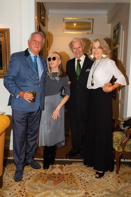 Con Roxana Punta Álvarez, el ex embajador Juan Eduardo Flemming y María Lucila Bosch.
